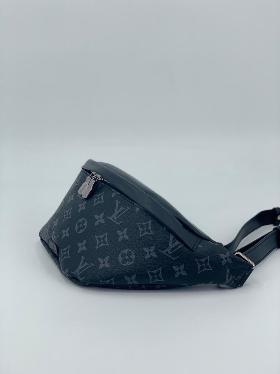 Сумка на пояс Louis Vuitton